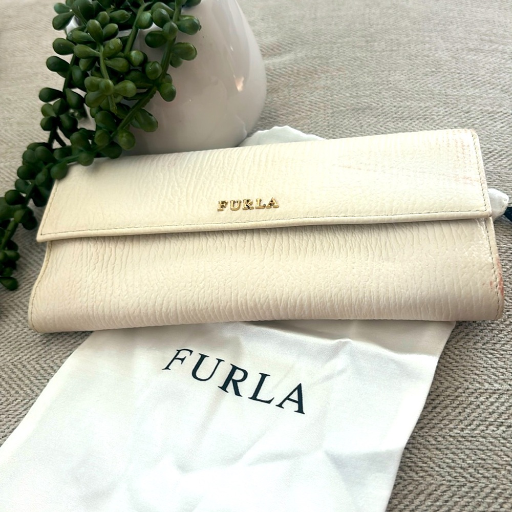 FURLA Wallet 🌹🌹